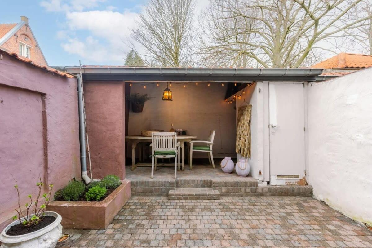 Villa Huswell - Charming Town-House In The Center Of Bruges Esterno foto