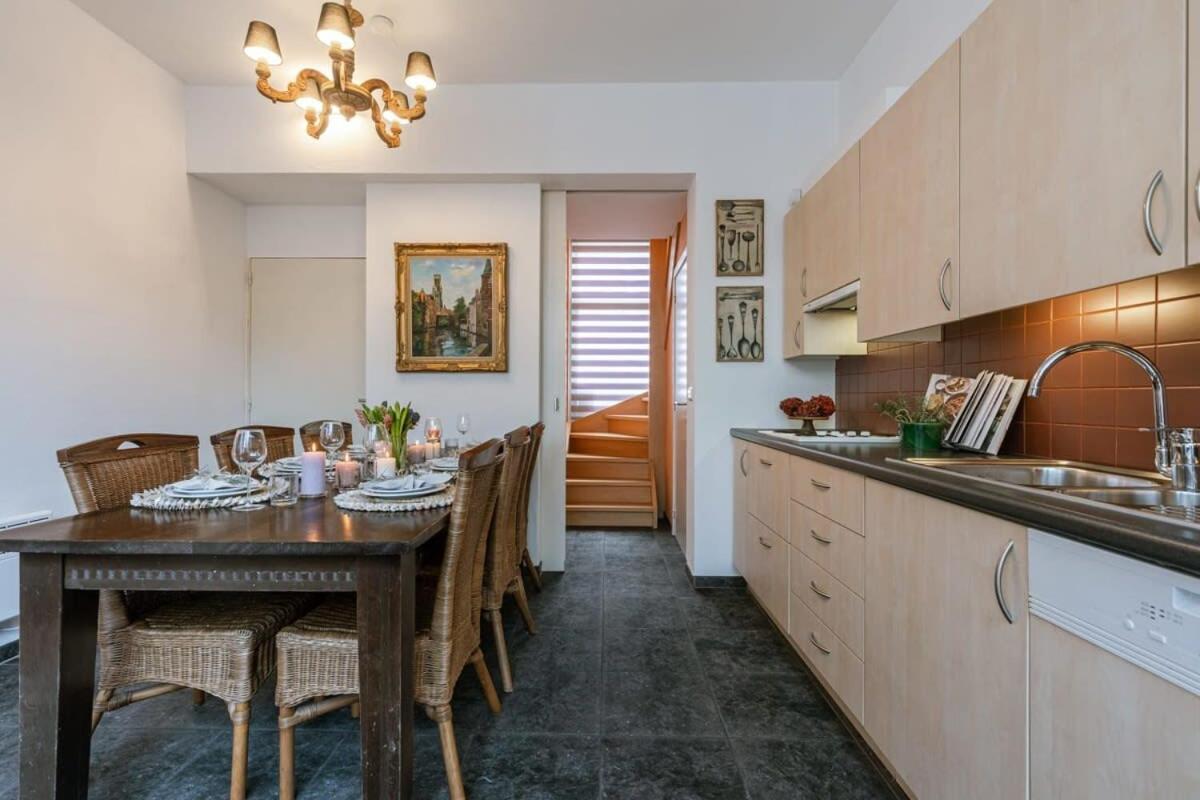 Villa Huswell - Charming Town-House In The Center Of Bruges Esterno foto