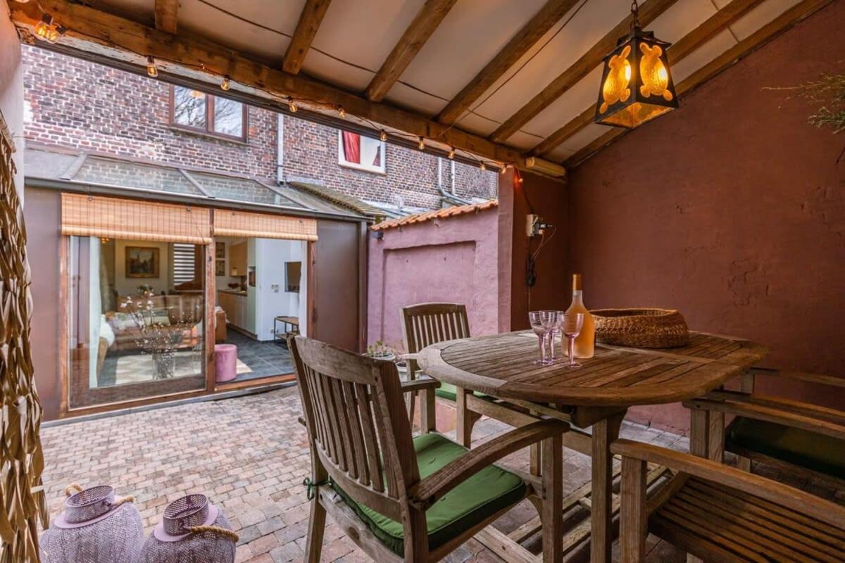 Villa Huswell - Charming Town-House In The Center Of Bruges Esterno foto